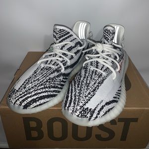 Yeezy Boost 350 V2 Zebra